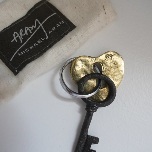 Michael Aram Key and Heart Key Chain - Picture 1 of 3